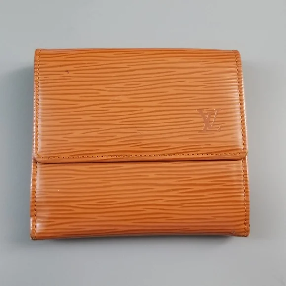 LOUIS VUITTON Classic Elise Men's Epi Bifold Wallet - Picture 2 of 16